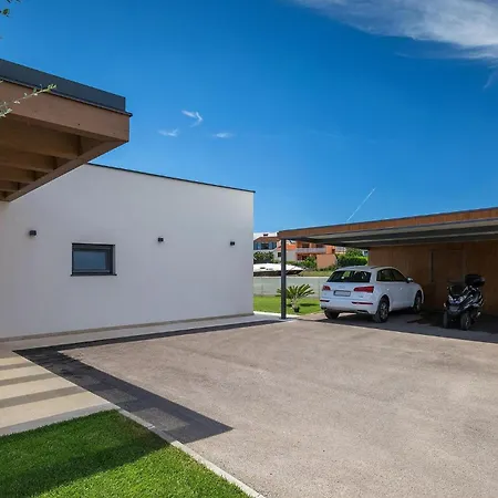 Lena Lux Holiday home