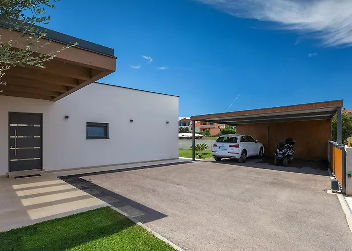 Lena Lux Holiday home