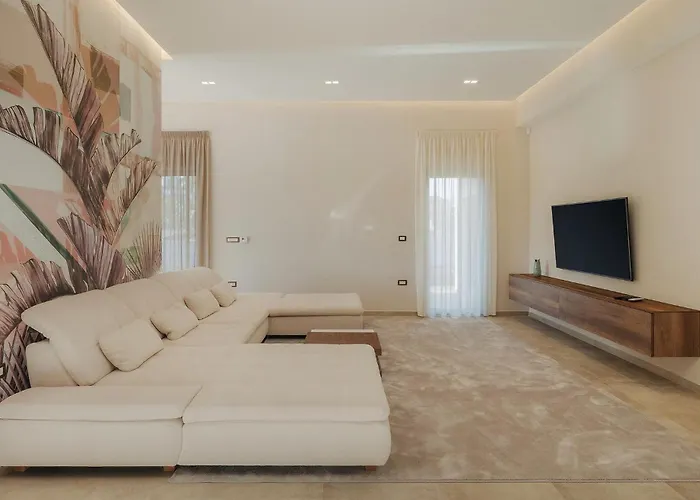 Holiday home Lena Lux *