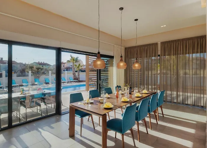 Holiday home Lena Lux