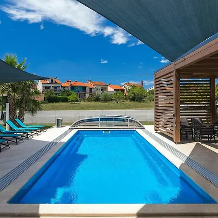 Prázdninový dům Lena Lux *